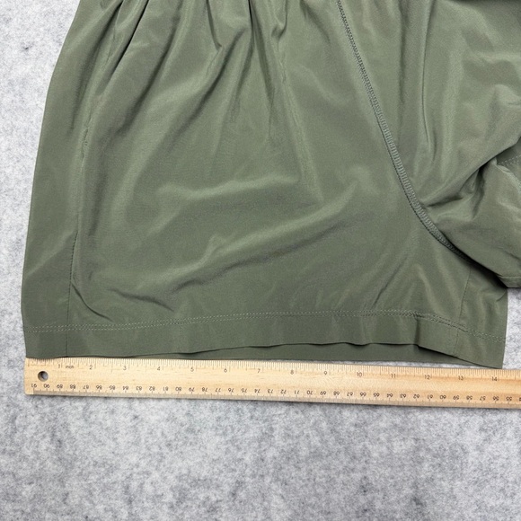 Vuori Villa Shorts Women’s Medium Olive Green High Rise Pockets - Picture 11 of 13